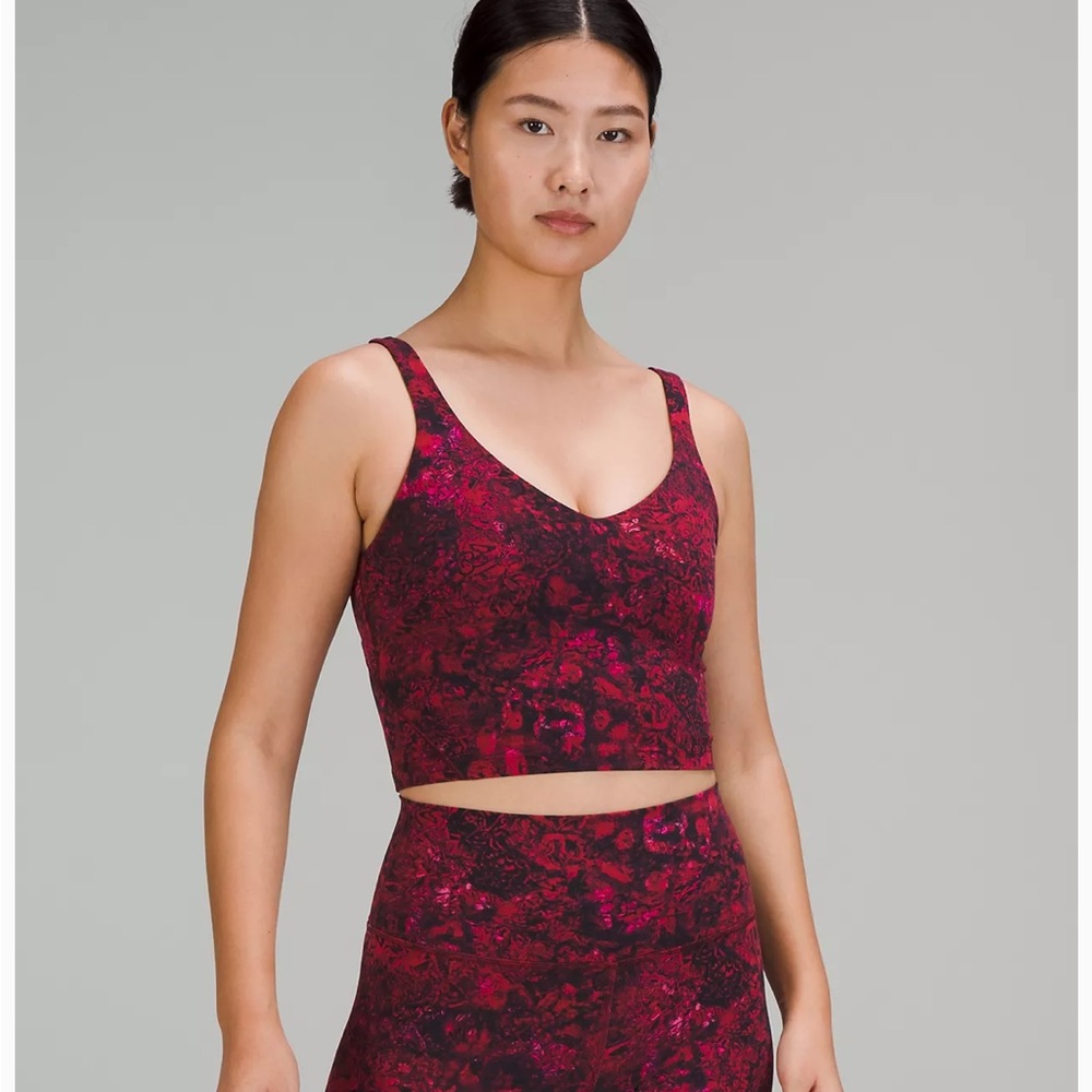 Beautiful red floral Lululemon align tank size 6!